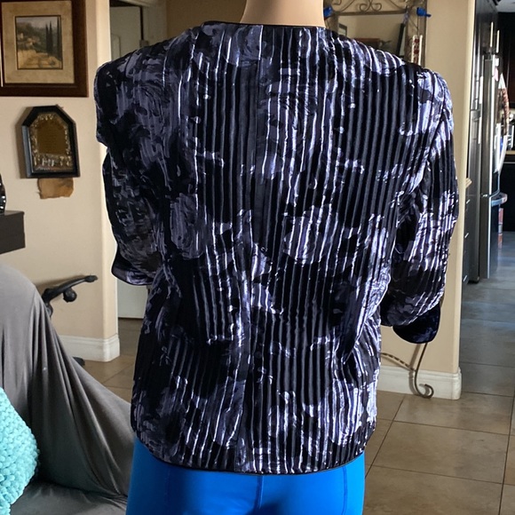 Armani Colllezioni Jacket size 10 - Picture 6 of 13